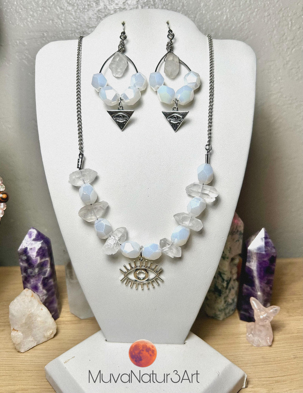 Eye of the BeeHolder