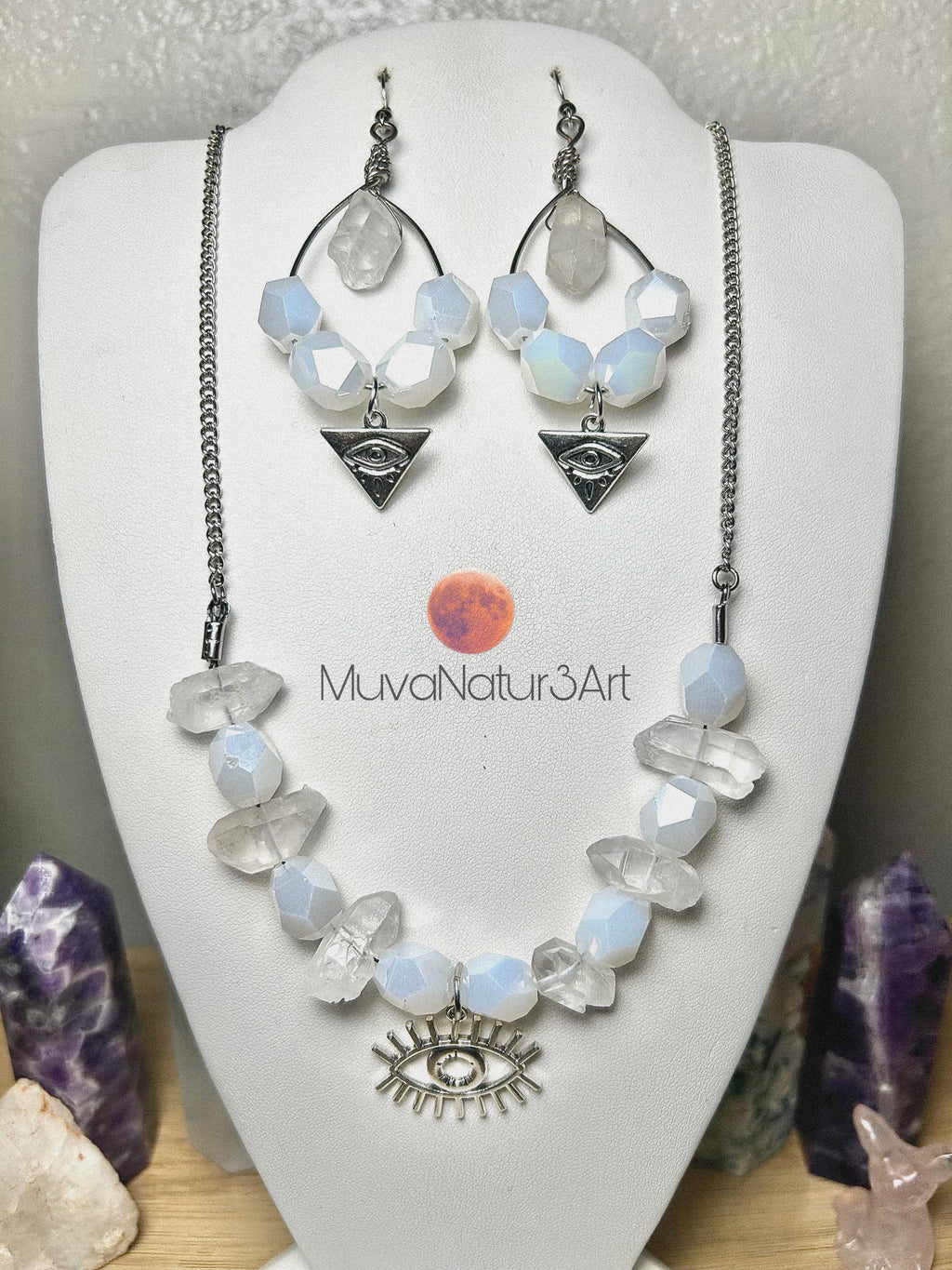 Eye of the BeeHolder